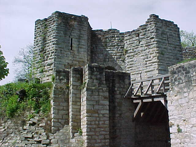 306 - PREMIERES VUES DU CHATEAU.jpg